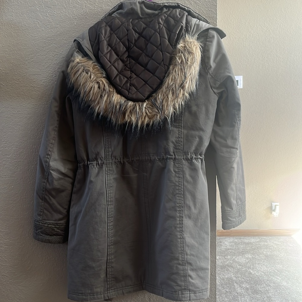 Winter coat - Picture 7 of 10